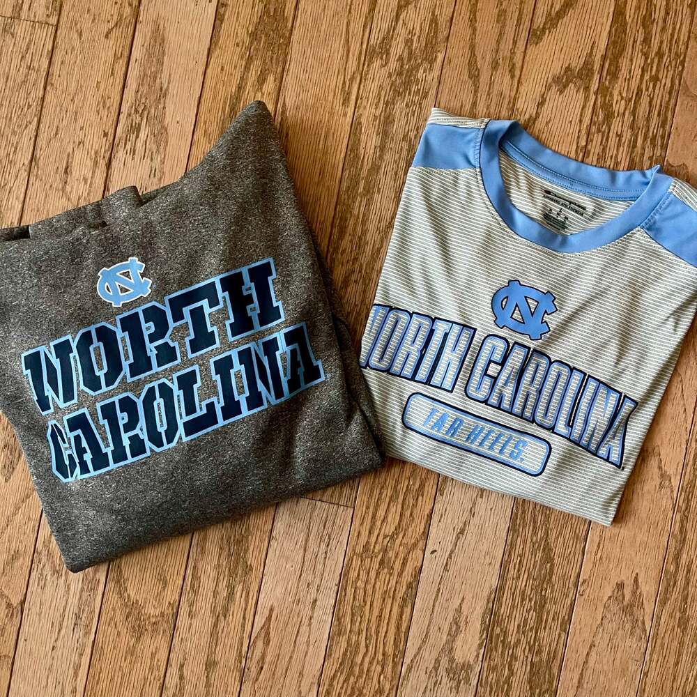 UNC Chapel Hill North Carolina Tarheels Hoodie & T-Shirt Large